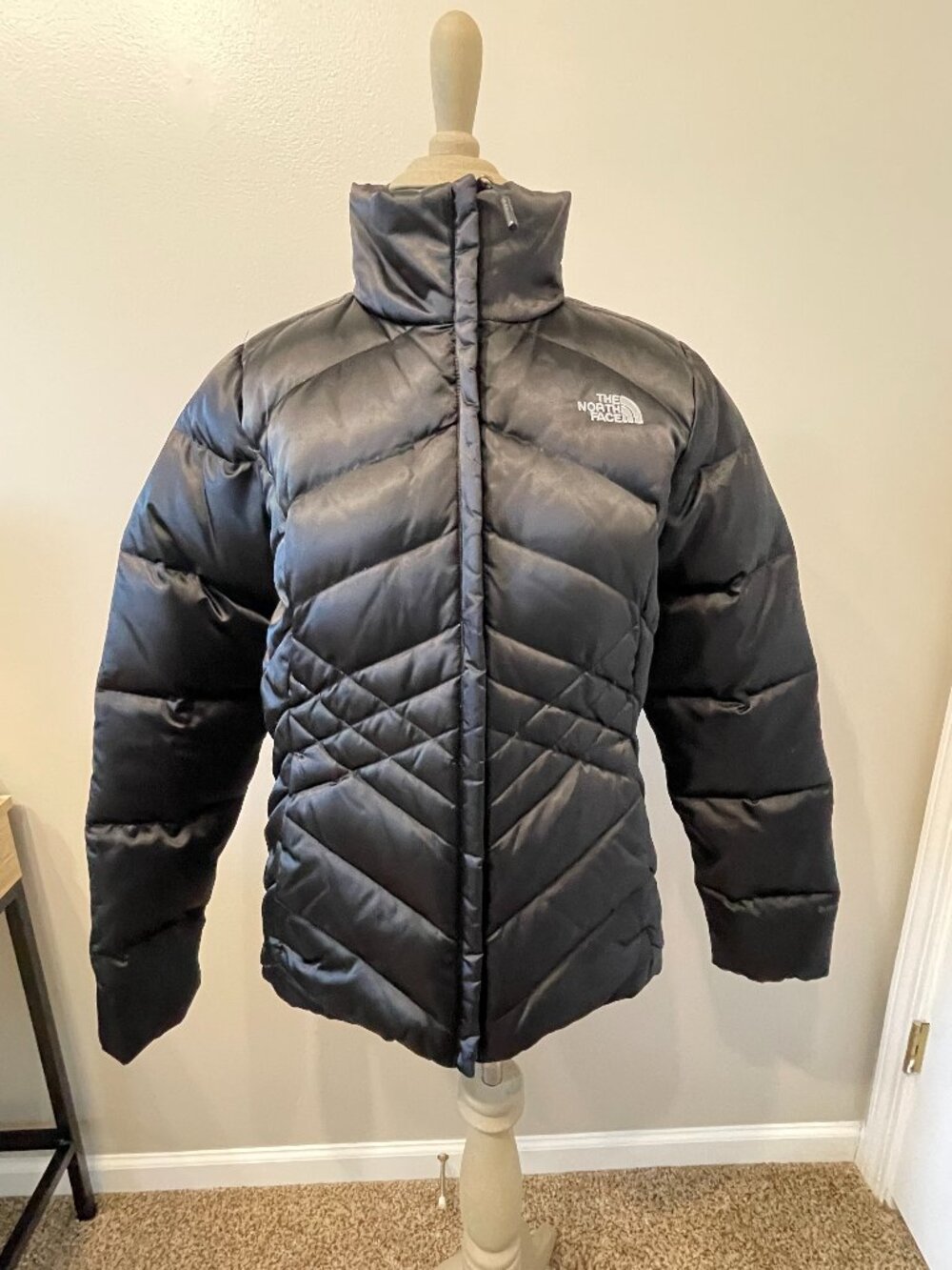 The North Face Women's Aconcagua Jacket, Size M, Black, Satin finish
